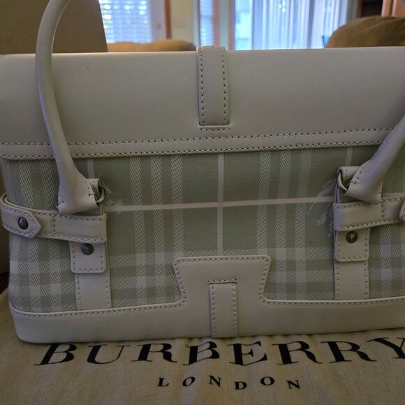Burberry Purse - Picture 3 of 5